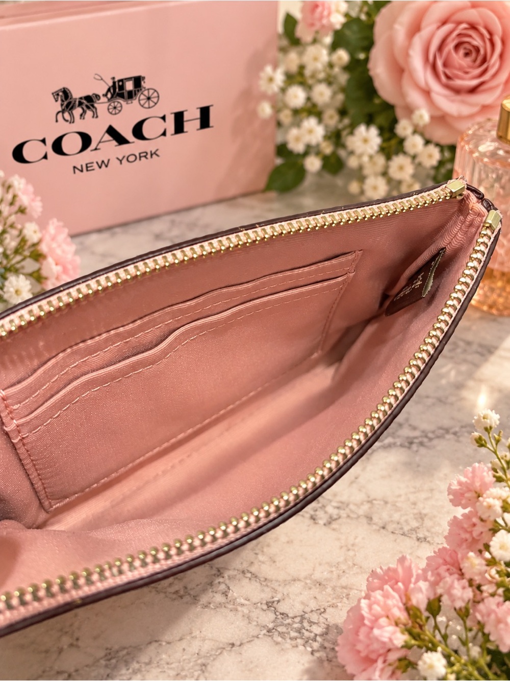 Coach Pink Crossgrain Leather Corner Zip Wristlet EUC - Picture 3 of 5